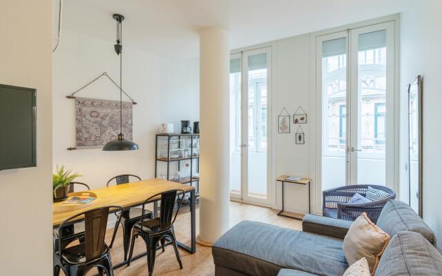 Cashmere Nightlife Studio 102