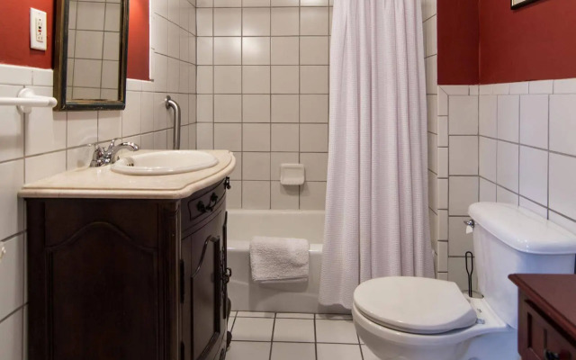 La Reserve Bed & Breakfast