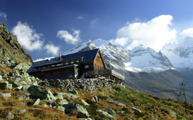 Peaceful Apartment in Mayrhofen with Terrace