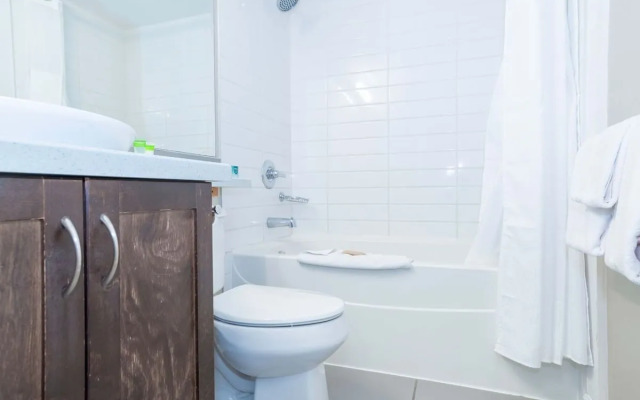 Sandman Hotel & Suites Kelowna