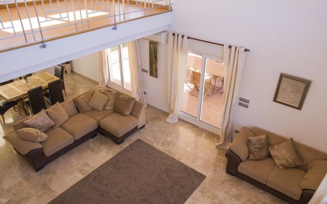 071 Villa Alqueries