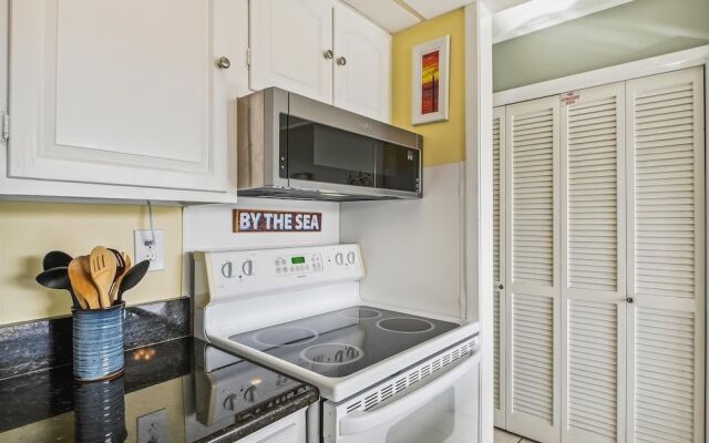 Sandpiper Cove 2041 1 Bedroom Condo by RedAwning