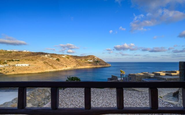 Beyond Beachfront Super Paradise Villa