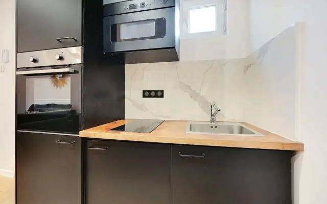 Private Terrace Apartment -1bdr/ 6p-sacra-ca\"ur
