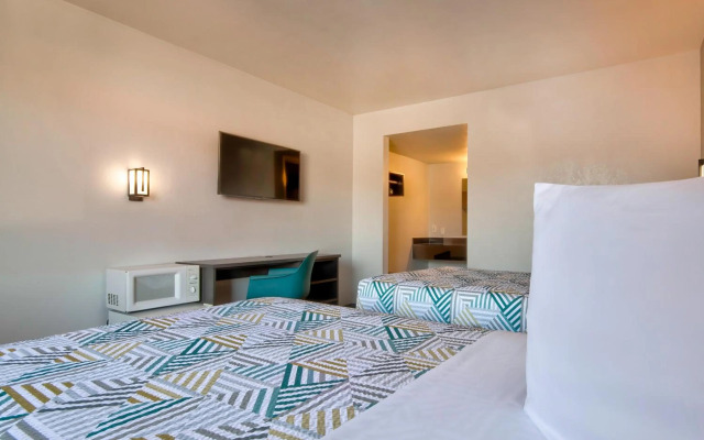 Motel 6 Albuquerque, NM - Carlisle