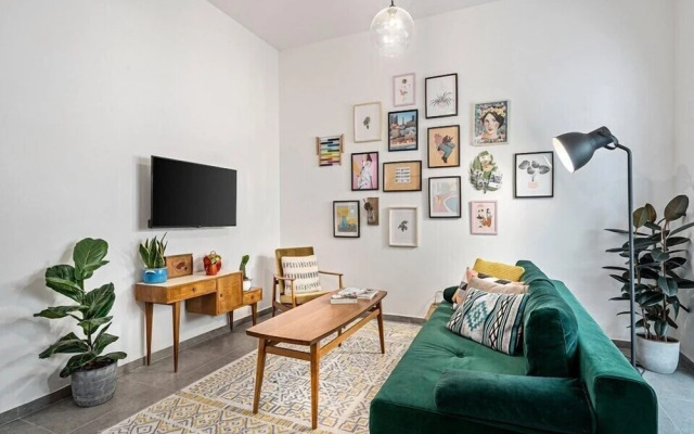 Urban Luxe Apartment - Central TLV