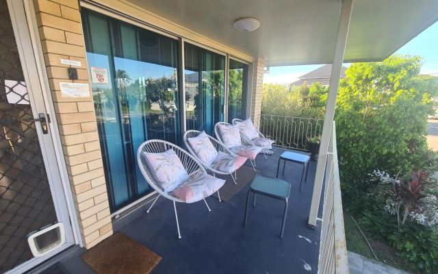 Amazing City Location-Private Room in a Share House-2 Rooms available!!