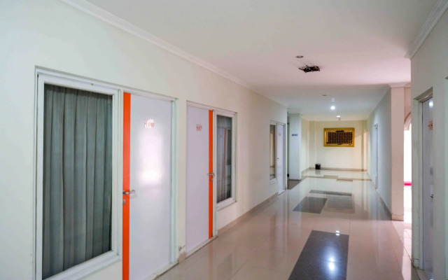 RedDoorz Syariah near Museum Wayang Kekayon