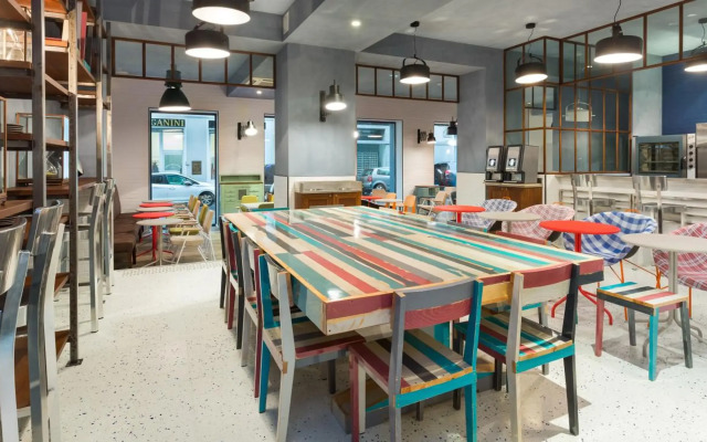 Hostel Ozz Nice