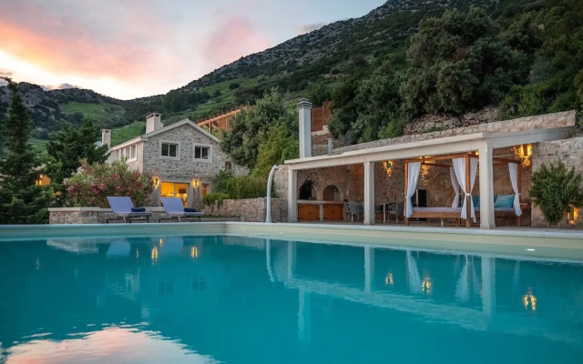 Stone Houses Dingač