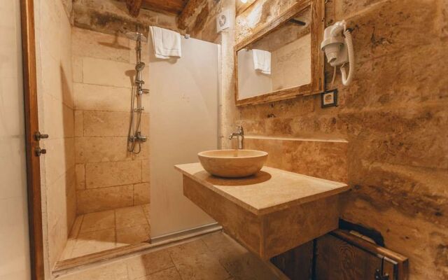 Zula Cave House