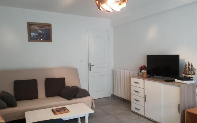 Port Vauban appartement F3 refait à neuf