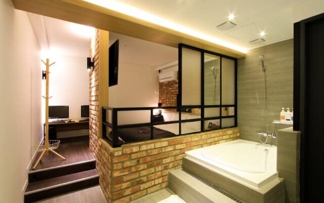 25 Hours Hotel