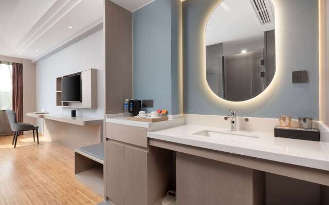 Days Inn by Wyndham Kunming Airport Economic Zone