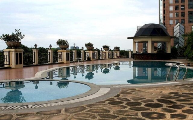 Golden Lotus Herton Seaview Hotel