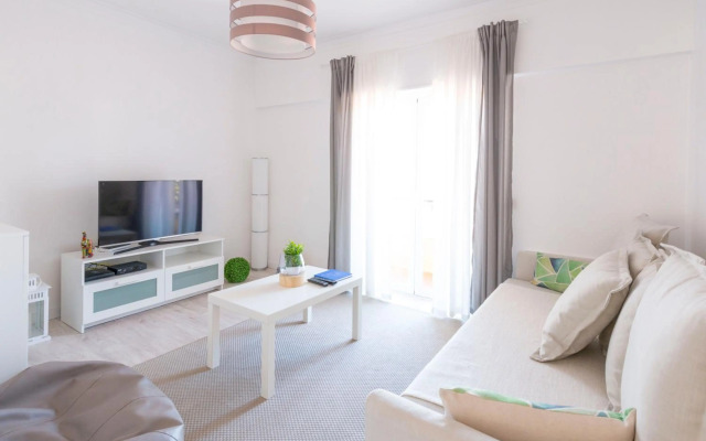 The Yellow House Cascais