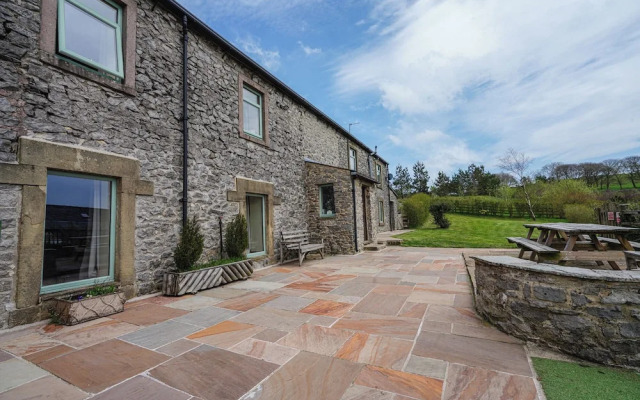 Hulmes Vale House - Sleeps 14 - Peak District
