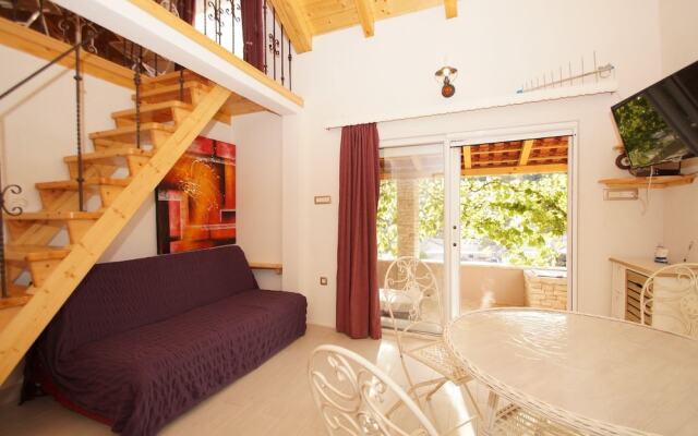 Stone House Mia - Prihonja