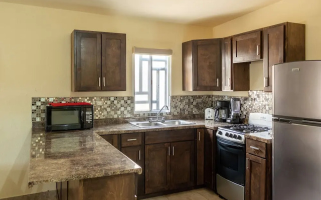 Apartment With Excellent In-town Location 1