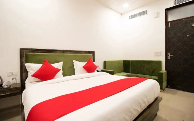 Grand Inn by OYO Rooms