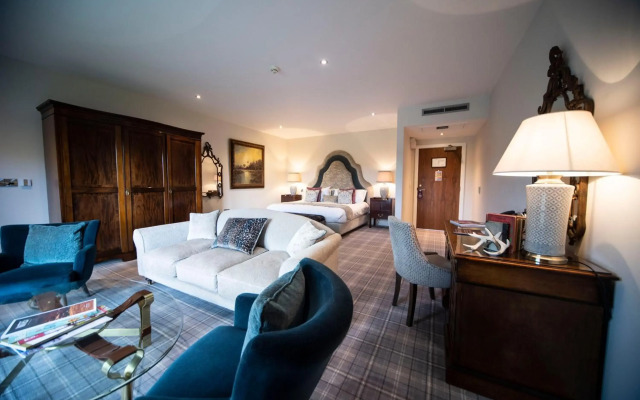 Peak Edge Hotel