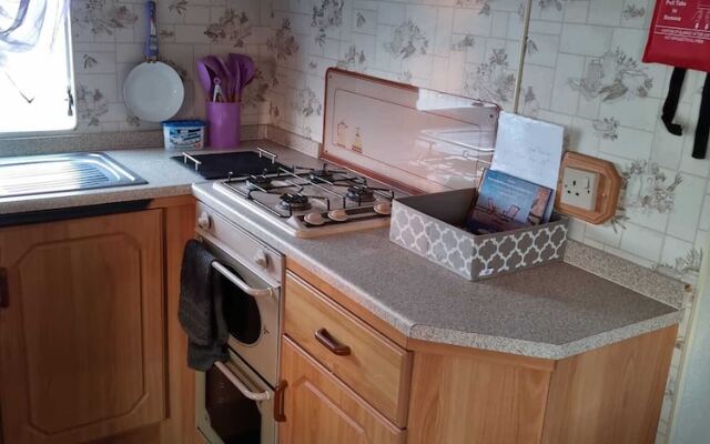 Cosy Static Caravan on East Mersea Island