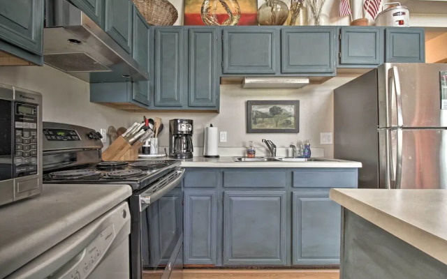 Cozy Wintergreen Cabin Near Mountain Inn & Slopes!