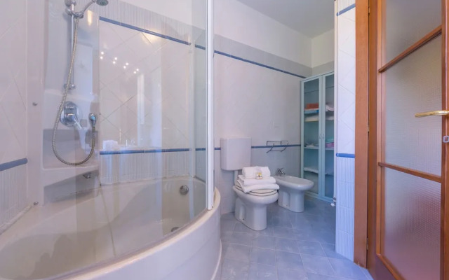 La Casetta Sull Albero 900m From the sea