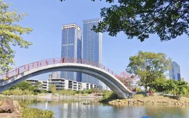 Foshan Yuexin Apartment (Xiadong Subway Station Yingyue Lake Huanyu City)