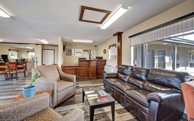 Travelodge by Wyndham Cortez