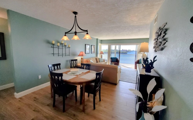 Alan's Hickory Bay West Condo