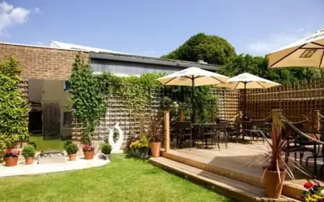 Harrisons Hotel