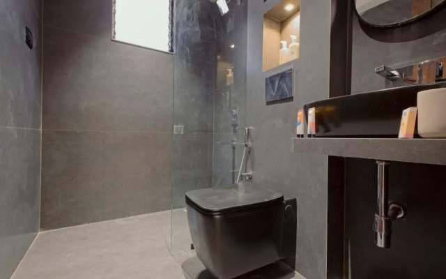 Modern 1BR With Pool 5min Drive to Candolim Beach