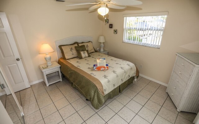 250 Albatross St. - M