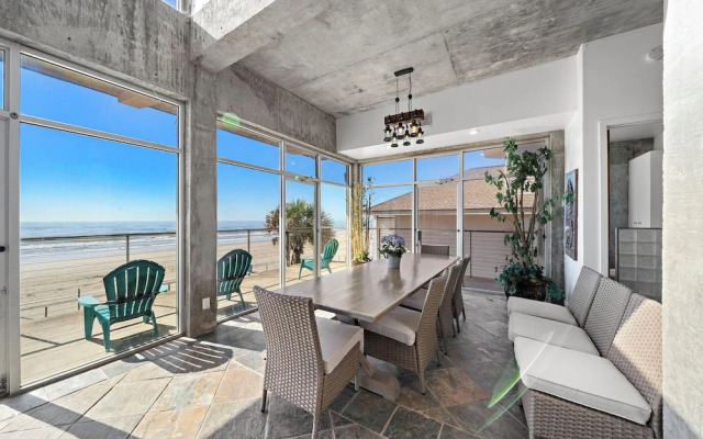 Oceanfront Experience