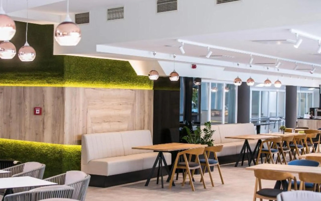 Ambient Hotel And AromaSpa