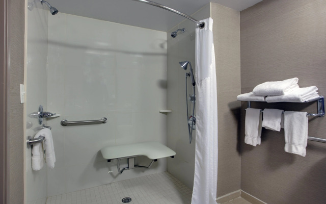 Holiday Inn Express Hotel & Suites Meadowlands Area by IHG