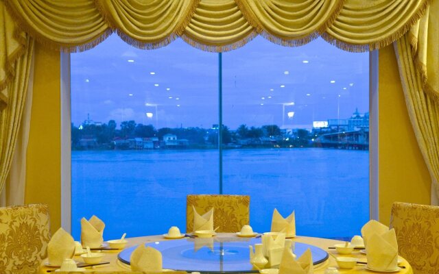 River Palace Hotel & Spa