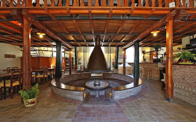 Fattoria Bio Pieve a Salti, Montalcino