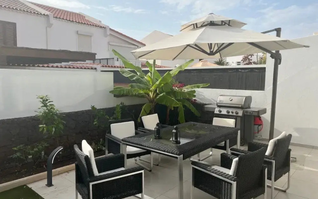 Luxury 4 bedroom villa with jacuzzi