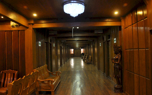 Mandalay Karaweik Mobile Hotel