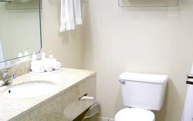 GuestHouse Inn & Suites