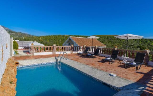 Villa Sol Alozaina by Ruralidays