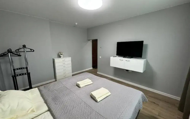 Room-1 Numeris Apartamentai su Balkonu