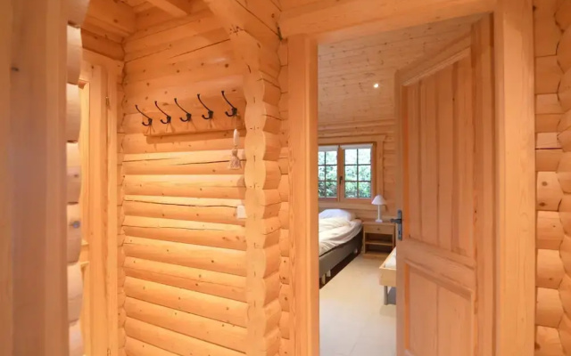 Stavelot Chalet With Garden