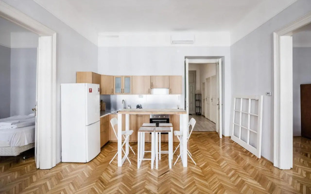 Wesselenyi Design Apartment