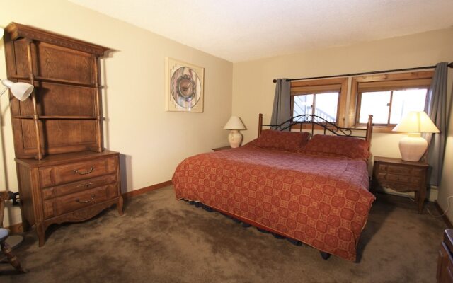 113ab Wptc - Cranmer Rd 3 Bedroom Condo