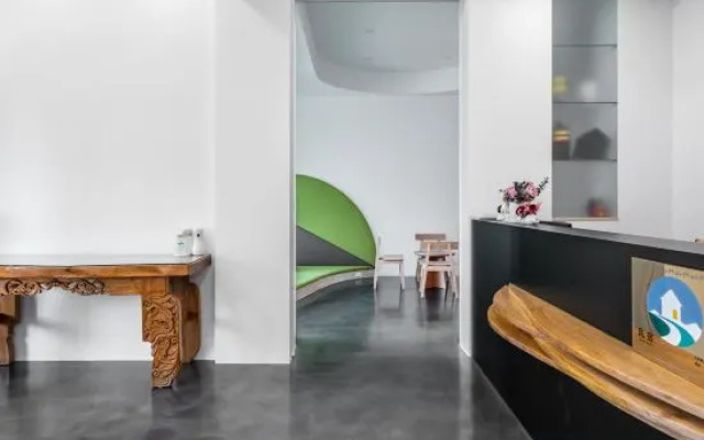 Spring House Hostel