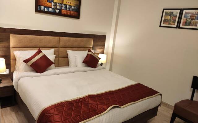 Red Crown Hotel