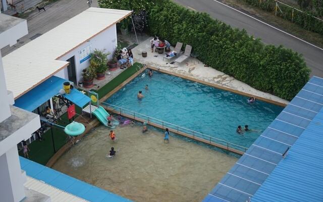 R2 Zleeping Boutique Hotel